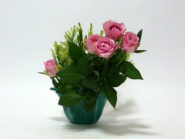 2011年12月14日水曜日、福島県郡山市・菅野草苑（かんのそうえん）教室で学ぶ円谷友子さんの作品