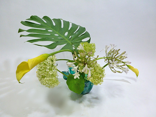 2012年8月7日火曜日、福島県郡山市・菅野草苑（かんのそうえん）教室で学ぶ円谷友子さんの作品