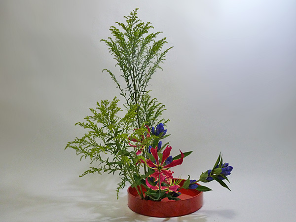 2012年7月19日木曜日、福島県郡山市・菅野草苑（かんのそうえん）教室で学ぶ七海彩夏さんの作品