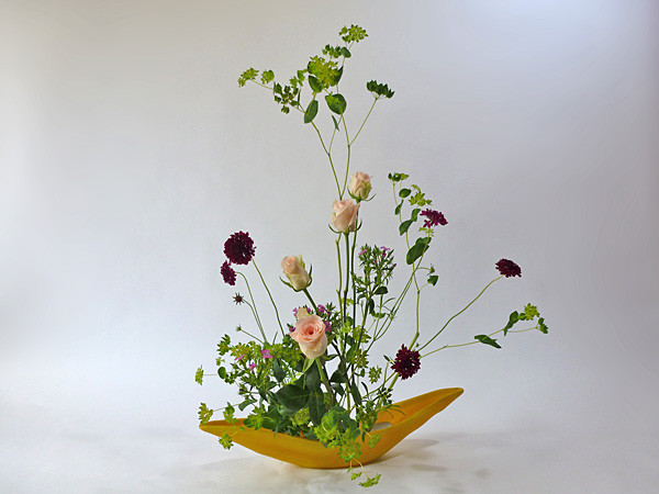 2012年6月27日水曜日、福島県郡山市・菅野草苑（かんのそうえん）教室で学ぶ秋元寛子さんの作品