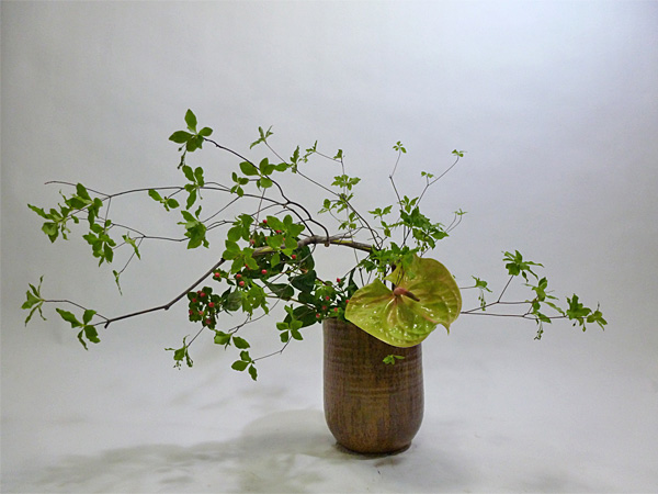 2012年6月8日金曜日、福島県郡山市・菅野草苑（かんのそうえん）教室で学ぶ根本和良さんの作品