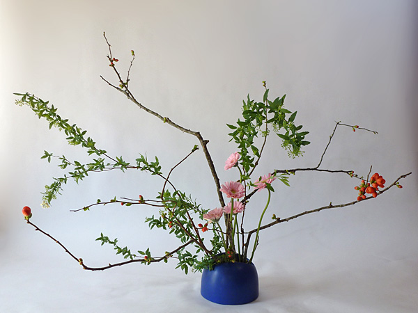 2012年3月28日水曜日、福島県郡山市・菅野草苑（かんのそうえん）教室で学ぶ秋元寛子さんの作品