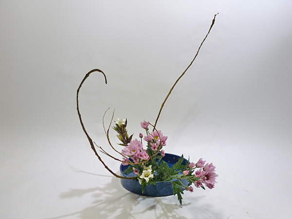 2012年10月26日金曜日、福島県郡山市・菅野草苑（かんのそうえん）教室で学ぶ七海彩夏さんの作品