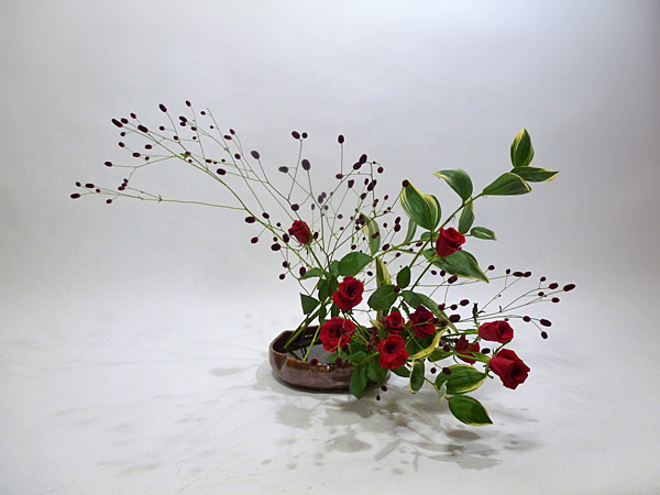 2012年9月7日金曜日、福島県郡山市・菅野草苑（かんのそうえん）教室で学ぶ根本和良さんの作品