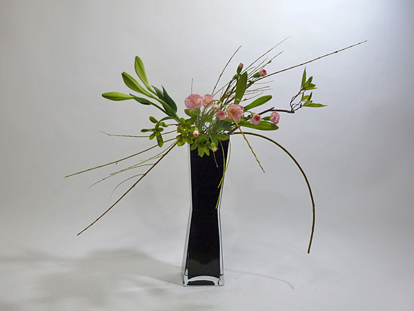 2012年9月21日金曜日、福島県郡山市・菅野草苑（かんのそうえん）教室で学ぶ根本和良さんの作品