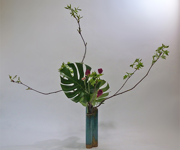 2013年4月23日火曜日、福島県郡山市・菅野草苑（かんのそうえん）教室で学ぶ国分華苑さんの作品