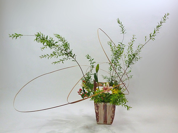 2013年8月29日木曜日、福島県郡山市・菅野草苑（かんのそうえん）教室で学ぶ根本和良さんの作品