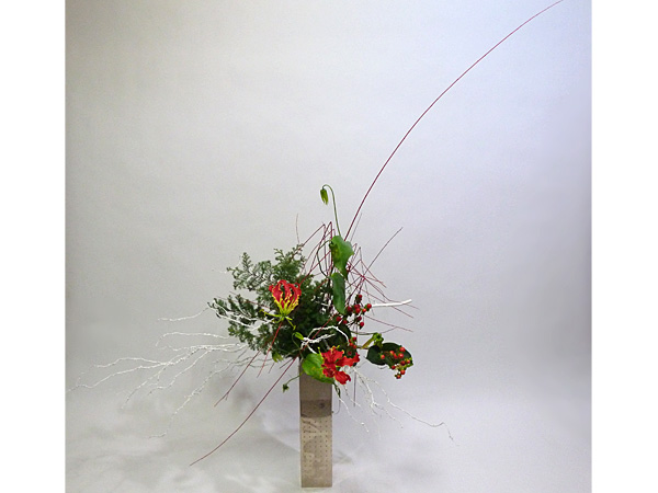 2013年12月26日木曜日、福島県郡山市・菅野草苑（かんのそうえん）教室で学ぶ根本和良さんの作品