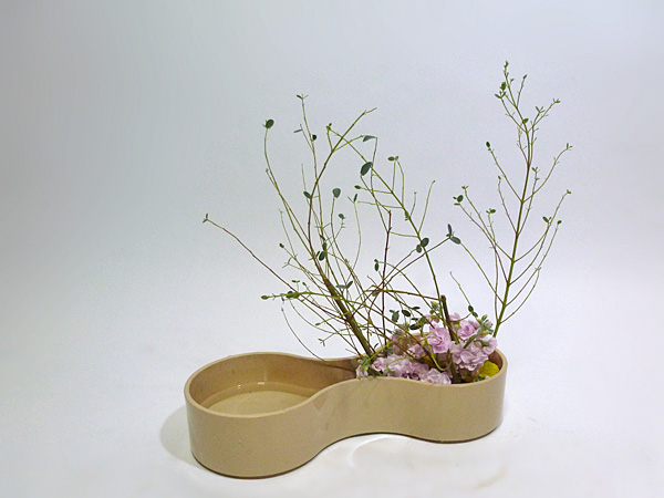 2013年12月20日金曜日、福島県郡山市・菅野草苑（かんのそうえん）教室で学ぶ樋口苑諷さんの作品