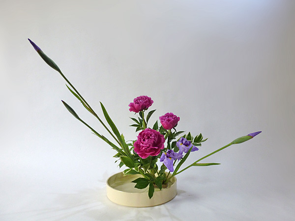 2013年6月27日木曜日、福島県郡山市・菅野草苑（かんのそうえん）教室で学ぶ遠山ハツ子さんの作品