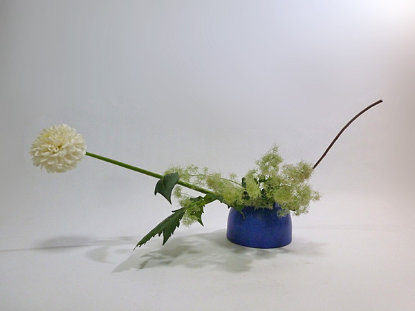 2013年6月25日火曜日、福島県郡山市・菅野草苑（かんのそうえん）教室で学ぶ根本和良さんの作品