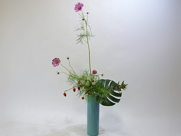 2013年10月8日火曜日、福島県郡山市・菅野草苑（かんのそうえん）教室で学ぶ秋元かなえさんの作品