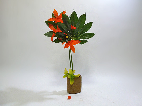 2013年9月6日金曜日、福島県郡山市・菅野草苑（かんのそうえん）教室で学ぶ大河原喜恵さんの作品