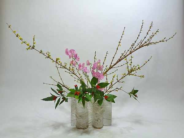 2014年1月24日金曜日、福島県郡山市・菅野草苑（かんのそうえん）教室で学ぶ樋口苑澪さんの作品