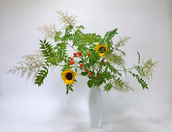 2014年7月31日木曜日、福島県郡山市・菅野草苑（かんのそうえん）教室で学ぶ石本草佳さんの作品