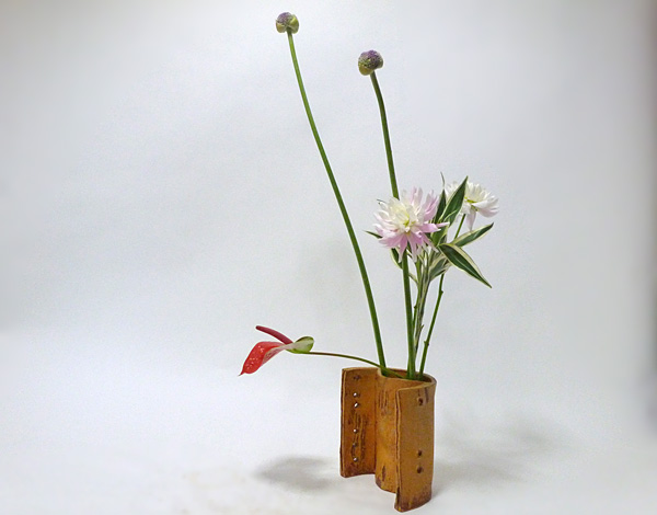 2014年6月27日金曜日、福島県郡山市・菅野草苑（かんのそうえん）教室で学ぶ国分華苑さんの作品