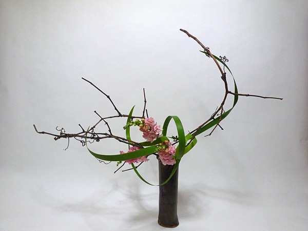 2014年6月3日火曜日、福島県郡山市・菅野草苑（かんのそうえん）教室で学ぶ大河原喜恵さんの作品