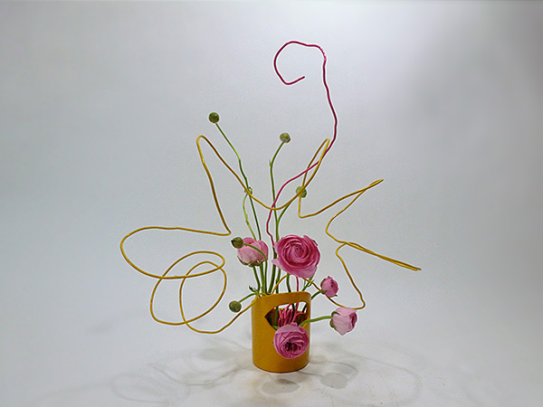 2014年5月6日火曜日、福島県郡山市・菅野草苑（かんのそうえん）教室で学ぶ大河原喜恵さんの作品