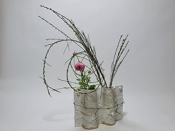 2014年5月12日月曜日、福島県郡山市・菅野草苑（かんのそうえん）教室で学ぶ円谷友子さんの作品