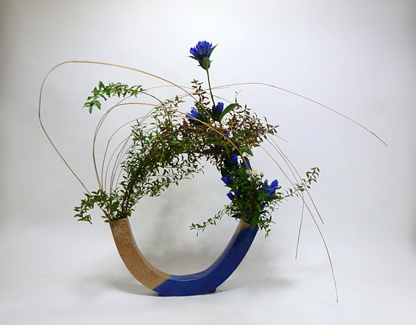 2014年10月3日金曜日、福島県郡山市・菅野草苑（かんのそうえん）教室で学ぶ根本和良さんの作品