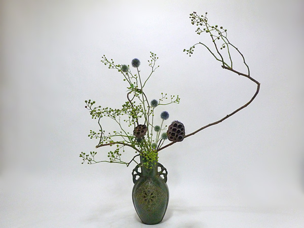 2014年9月2日火曜日、福島県郡山市・菅野草苑（かんのそうえん）教室で学ぶ根本和良さんの作品