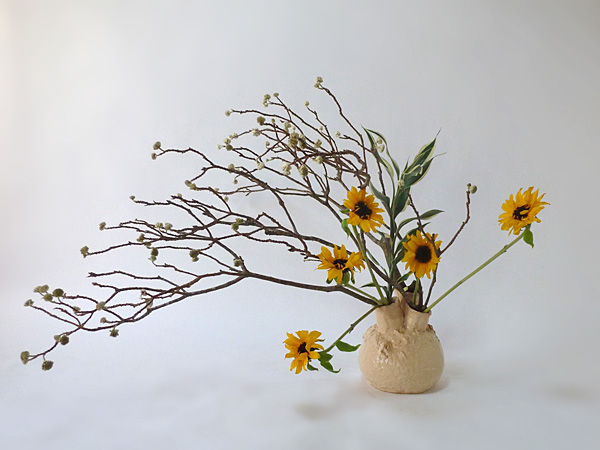 2015年4月13日月曜日、福島県郡山市・菅野草苑（かんのそうえん）教室で学ぶ遠山ハツ子さんの作品