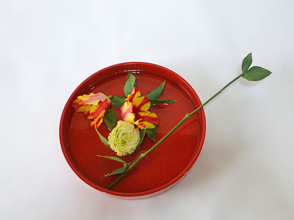 2015年4月27日月曜日、福島県郡山市・菅野草苑（かんのそうえん）教室で学ぶ秋元かなえさんの作品