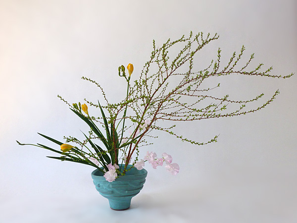 2015年4月28日火曜日、福島県郡山市・菅野草苑（かんのそうえん）教室で学ぶ本間草葵さんの作品