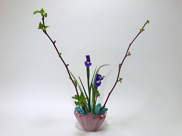 2015年4月22日水曜日、福島県郡山市・菅野草苑（かんのそうえん）教室で学ぶ円谷友子さんの作品