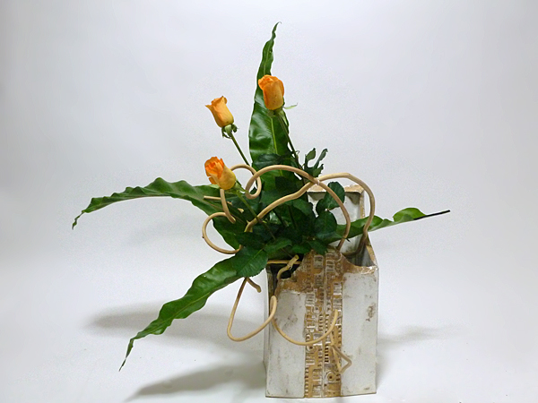 2015年12月7日月曜日、福島県郡山市・菅野草苑（かんのそうえん）教室で学ぶ石本草佳さんの作品