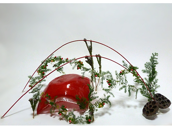 2015年12月25日金曜日、福島県郡山市・菅野草苑（かんのそうえん）教室で学ぶ円谷友子さんの作品