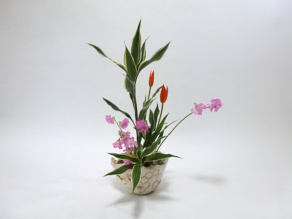 2015年2月5日木曜日、福島県郡山市・菅野草苑（かんのそうえん）教室で学ぶ本間草葵さんの作品