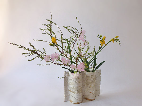 2015年5月4日月曜日、福島県郡山市・菅野草苑（かんのそうえん）教室で学ぶ秋元寛子さんの作品