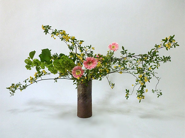 2015年5月20日水曜日、福島県郡山市・菅野草苑（かんのそうえん）教室で学ぶ谷村滋穂さんの作品