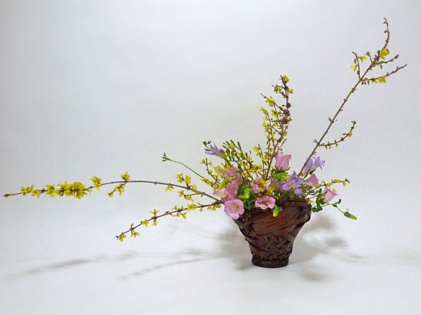 2015年5月6日水曜日、福島県郡山市・菅野草苑（かんのそうえん）教室で学ぶ根本流苑さんの作品