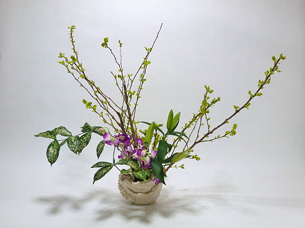 2015年5月8日金曜日、福島県郡山市・菅野草苑（かんのそうえん）教室で学ぶ石本草佳さんの作品