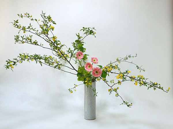 2015年5月19日火曜日、福島県郡山市・菅野草苑（かんのそうえん）教室で学ぶ石本草佳さんの作品