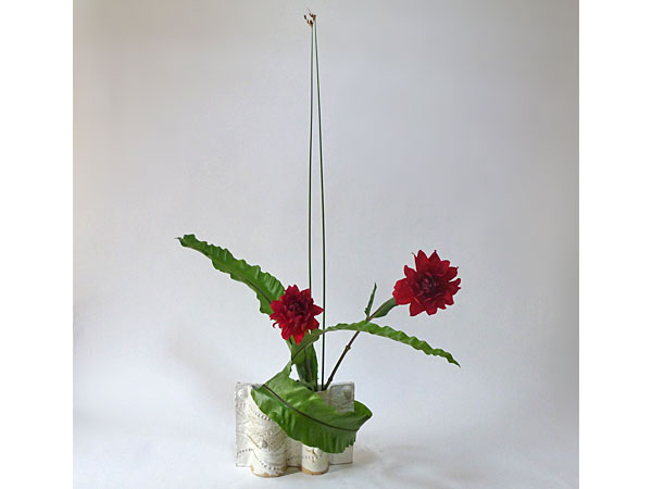 2015年5月28日木曜日、福島県郡山市・菅野草苑（かんのそうえん）教室で学ぶ本間草葵さんの作品