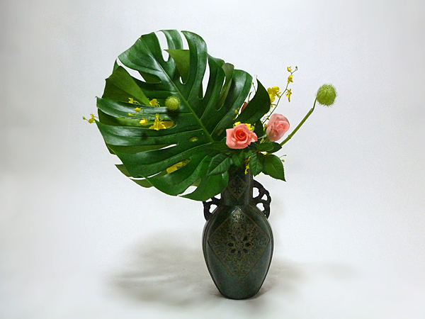 2015年11月26日木曜日、福島県郡山市・菅野草苑（かんのそうえん）教室で学ぶ根本流苑さんの作品