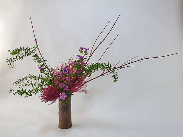 2015年10月27日火曜日、福島県郡山市・菅野草苑（かんのそうえん）教室で学ぶ秋元かなえさんの作品