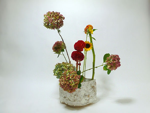 2015年9月22日火曜日、福島県郡山市・菅野草苑（かんのそうえん）教室で学ぶ遠山ハツ子さんの作品