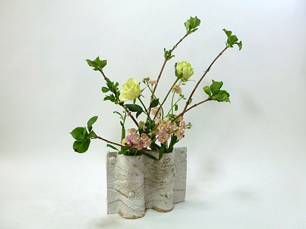 2016年3月22日火曜日、福島県郡山市・菅野草苑（かんのそうえん）教室で学ぶ秋元寛子さんの作品