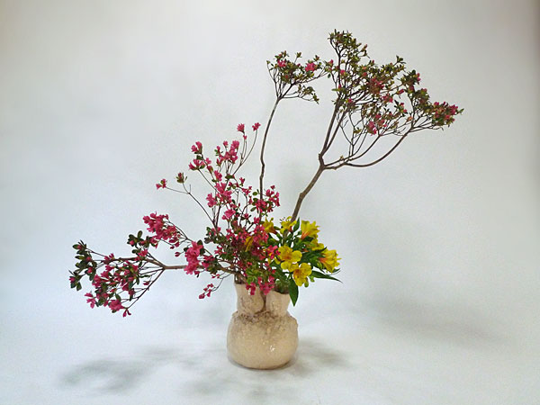 2016年5月4日水曜日、福島県郡山市・菅野草苑（かんのそうえん）教室で学ぶ遠山ハツ子さんの作品