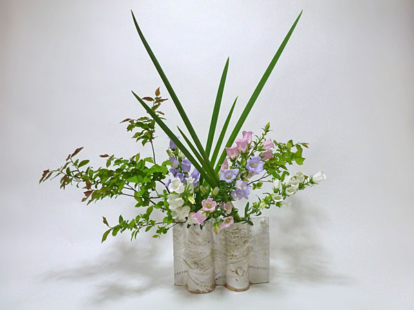 2016年5月18日水曜日、福島県郡山市・菅野草苑（かんのそうえん）教室で学ぶ遠山ハツ子さんの作品