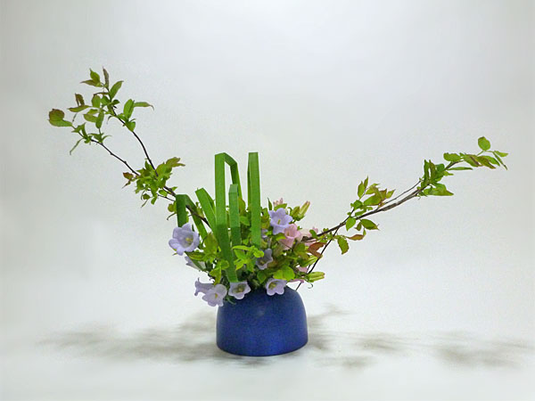 2016年5月19日木曜日、福島県郡山市・菅野草苑（かんのそうえん）教室で学ぶ根本流苑さんの作品