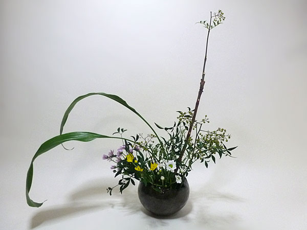 2017年10月4日水曜日、福島県郡山市・菅野草苑（かんのそうえん）教室で学ぶ根本流苑さんの作品